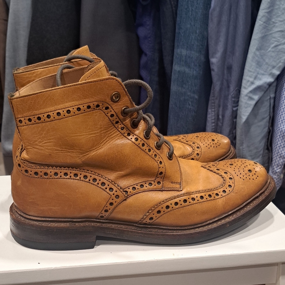 Loake 1880 Bedale brogue boots